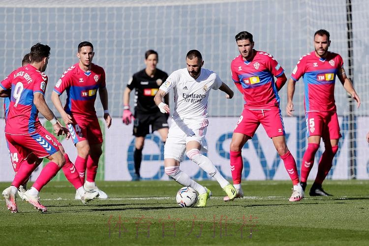 西甲-拉莫斯复出本泽马双响 皇马2-1逆转埃尔切