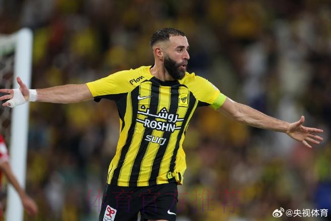 本泽马更推：为胜利感到高兴 在主场又一次赢球